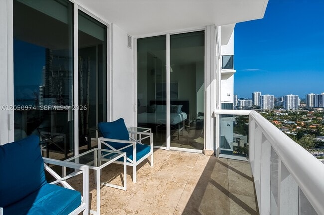 Building Photo - 18201 Collins Ave