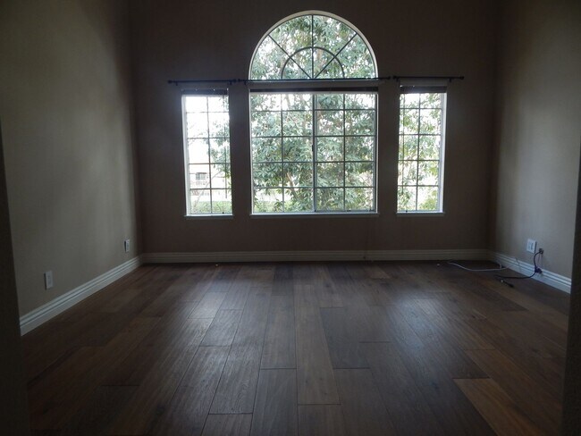 Building Photo - Sera Brisa Condo in Rancho Santa Margarita