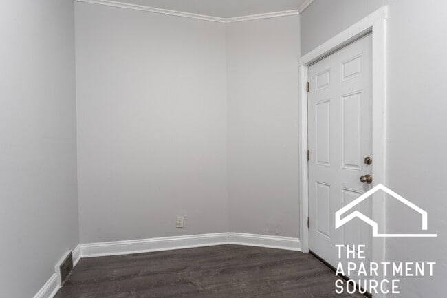 Building Photo - 3602 W Grace St