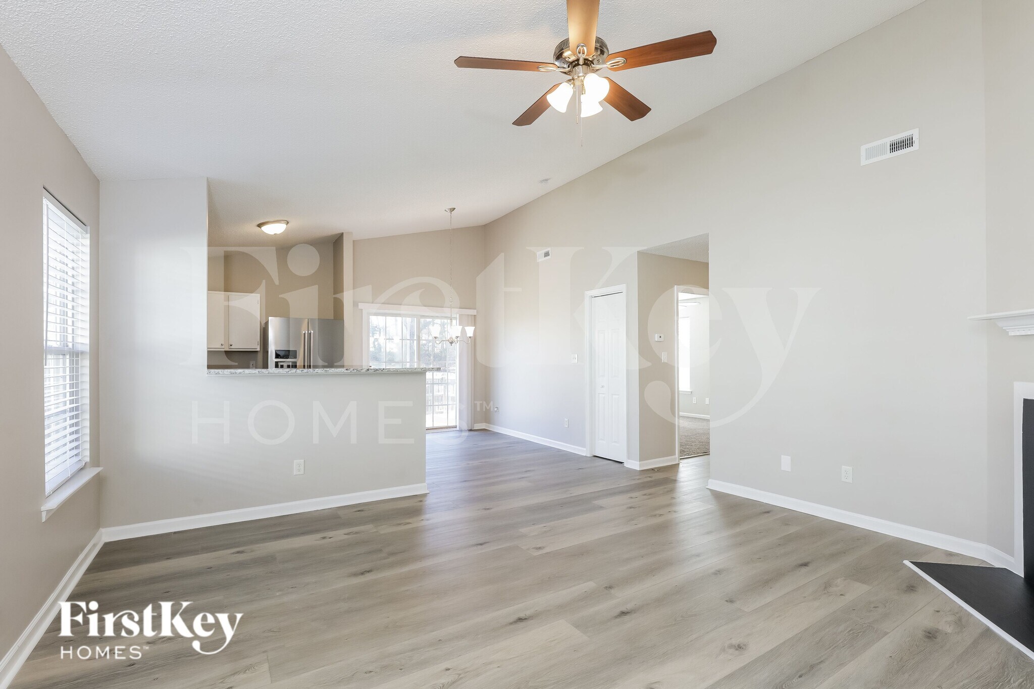 Building Photo - 4952 Silverdene St