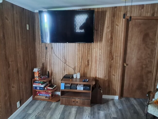 Building Photo - 239 Mallard Ln