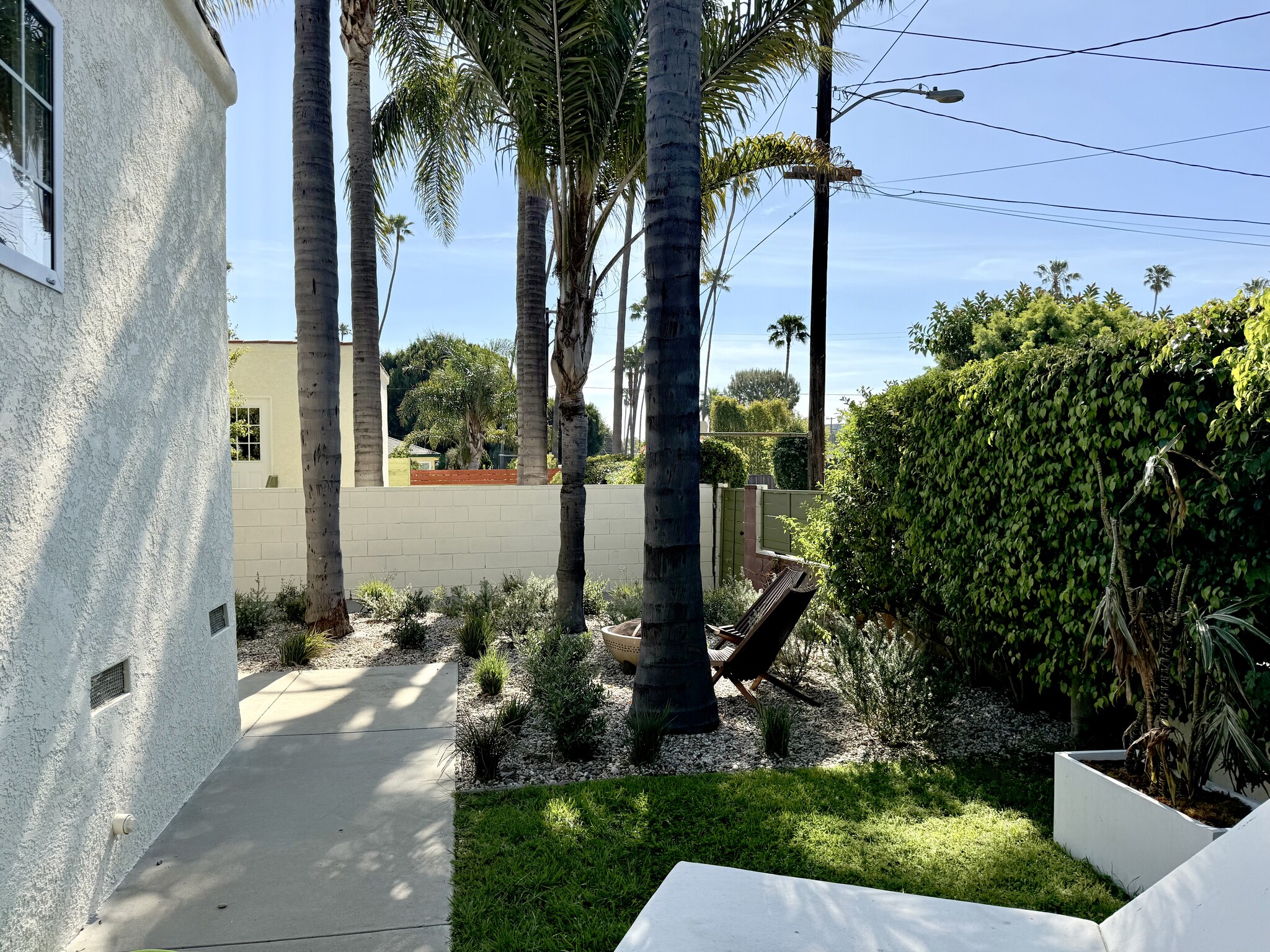 Building Photo - 2300 Pisani Pl