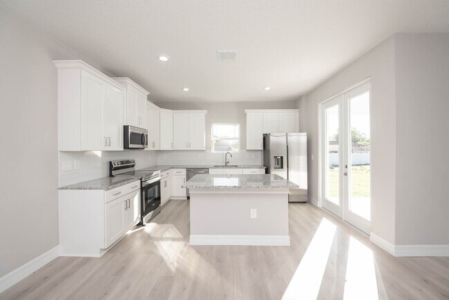 Building Photo - Peaceful and Private setting new construct...