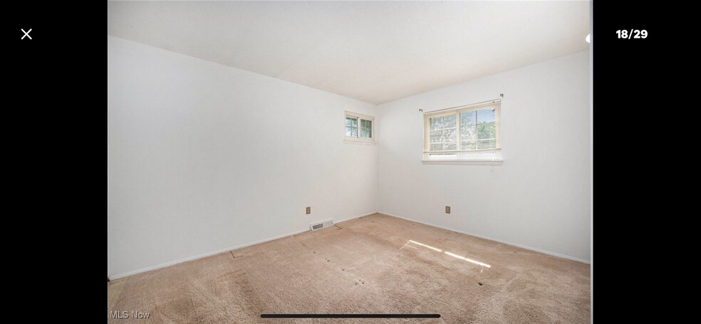 Building Photo - 6192 Jaycox Rd