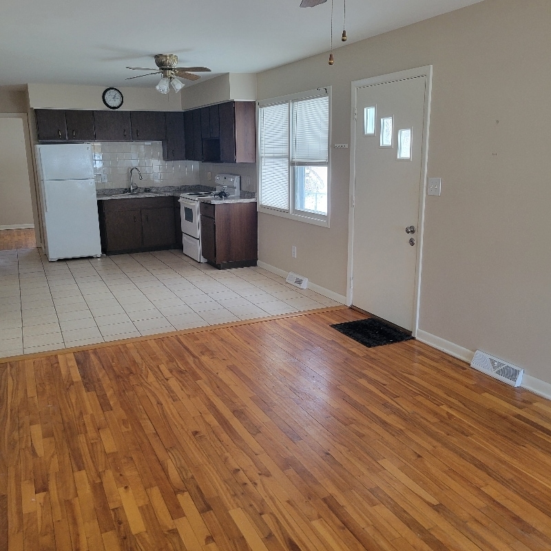 Building Photo - 17 Quarry Dr