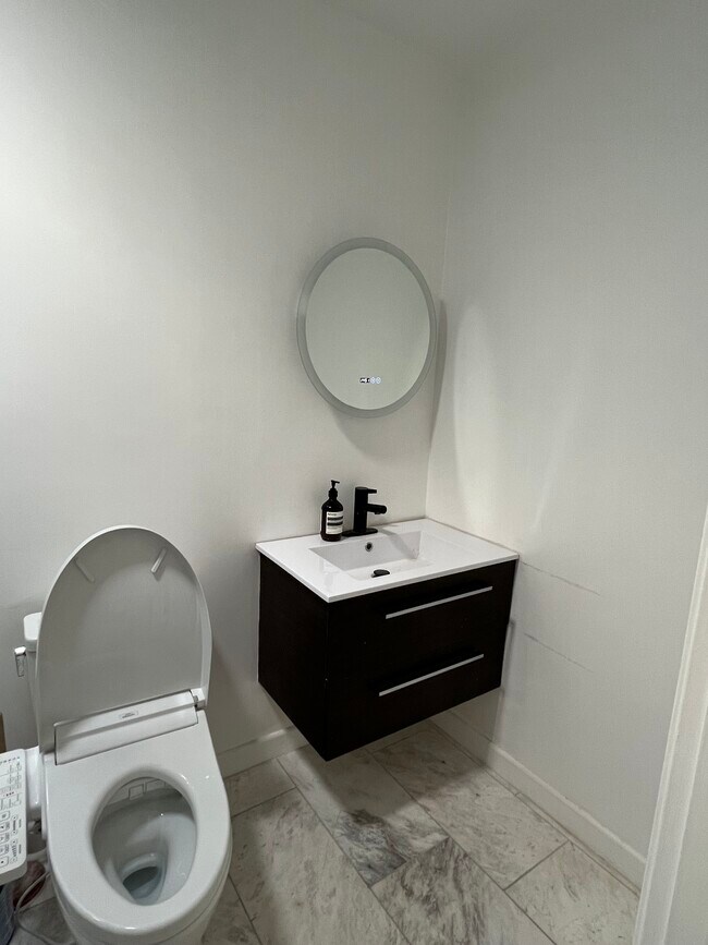 Building Photo - 11449 Almazon St