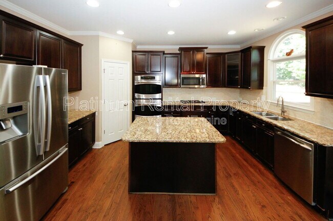 Building Photo - 4580 Wykeshire Ct
