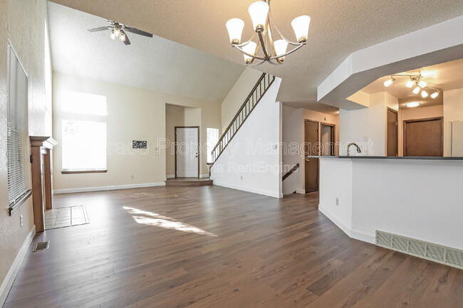 Building Photo - 5863 W Atlantic Pl