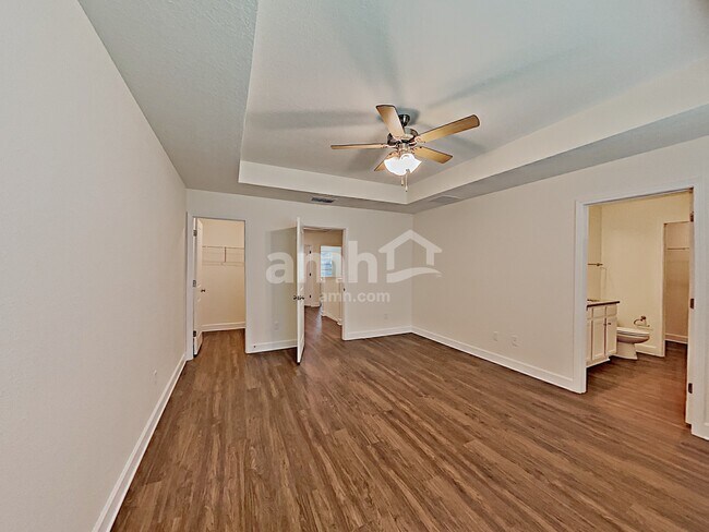Building Photo - 8601 Highfield Ave