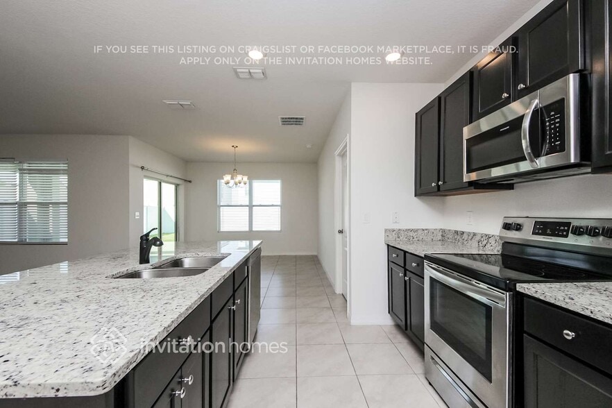 Building Photo - 5117 Fiddlewood Way