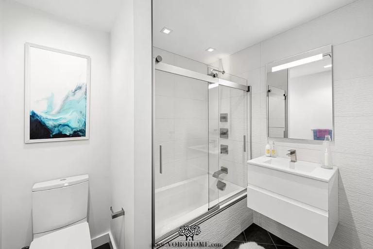 Building Photo - 136 Beekman St