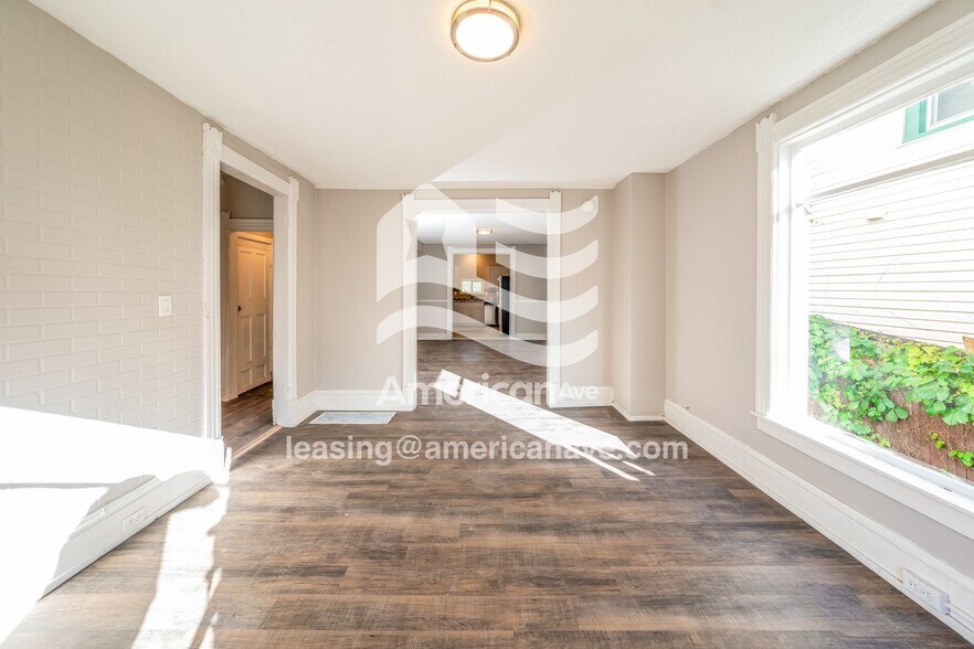 Building Photo - 505 1/2 Bear Street, 13208; #881485 - 881485