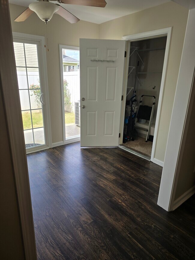 Office/Playroom/Dining room - whatever you need! - 102 Glen Cannon Dr