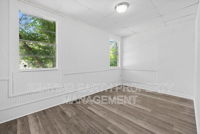 Building Photo - 1540 Cleveland Ave SW