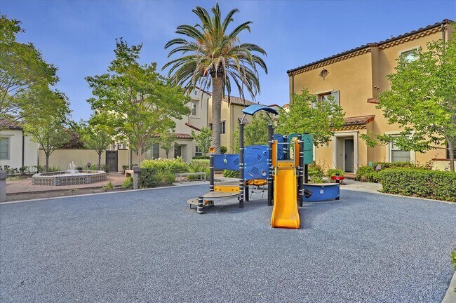 Building Photo - For Rent: Spacious 4BR/3.5BA Newer Home in...