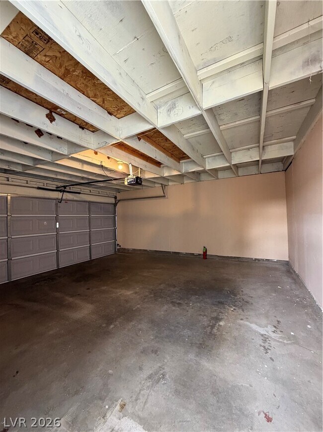 Building Photo - 5947 Via La Contera Dr