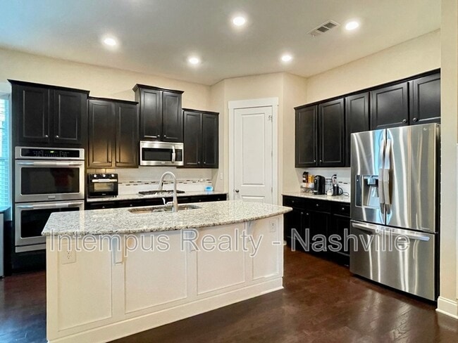 Building Photo - 2856 Americus Dr