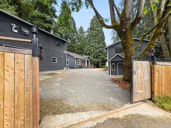 Building Photo - 12910 74th Ave S