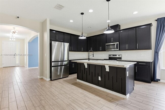 Building Photo - 1034 Chelan Falls Dr
