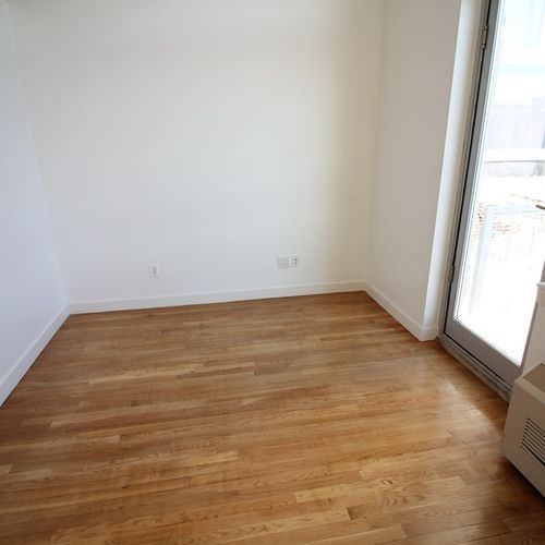 Building Photo - 342 Eldert St