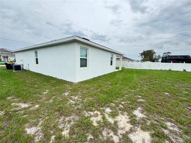 Building Photo - 13 Zinnia Ln