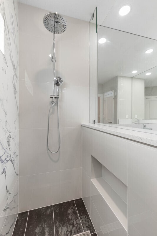 Building Photo - 12 Wheeler Ln