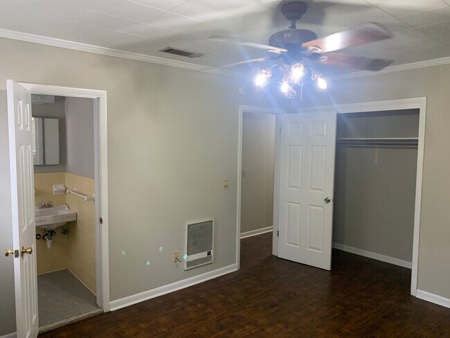 Building Photo - 506 Zetterower Rd