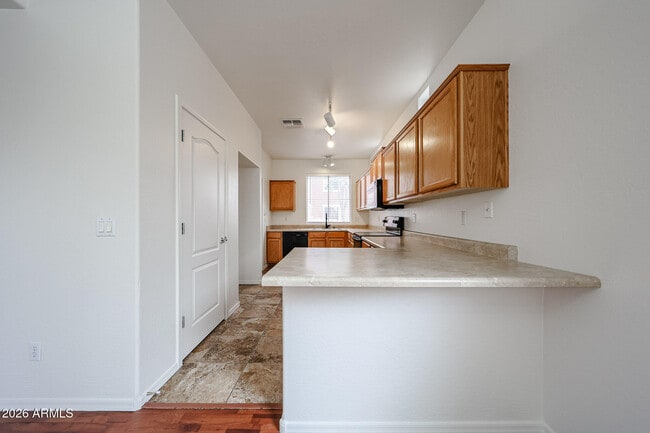 Building Photo - 961 E Redondo Dr