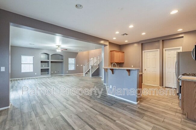 Building Photo - 42509 N 45th Dr