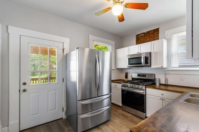 Building Photo - 7255 Osceola Dr