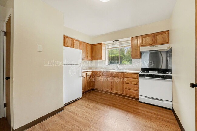 Building Photo - 1015 36th St SW