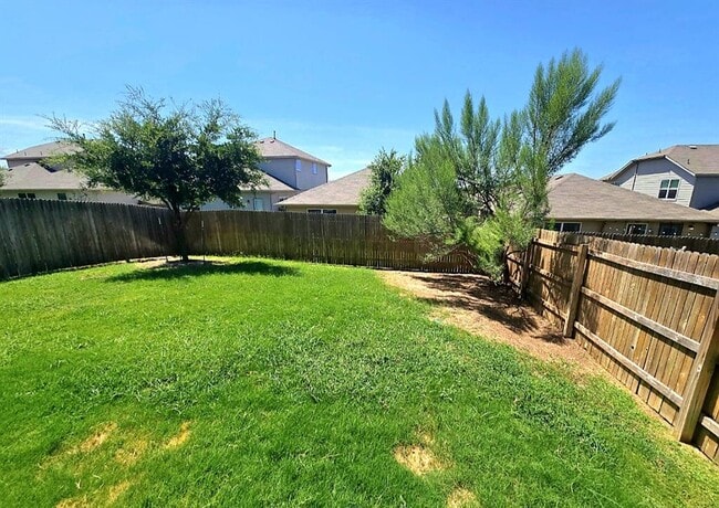 Building Photo - 2013 Langdale Ln