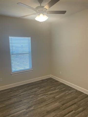 Building Photo - 7002 Phoenix Dr