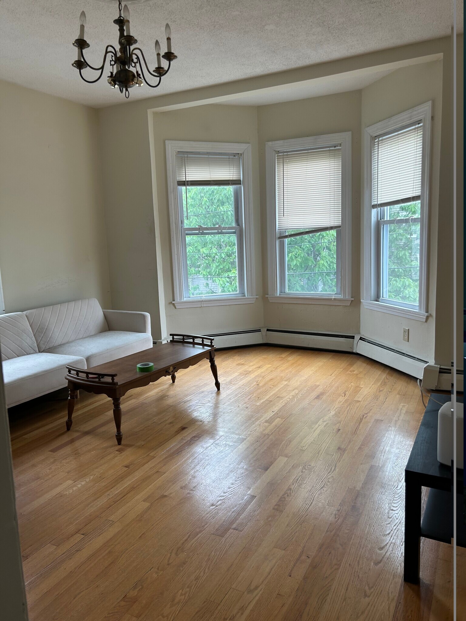 Building Photo - 56 Mozart St