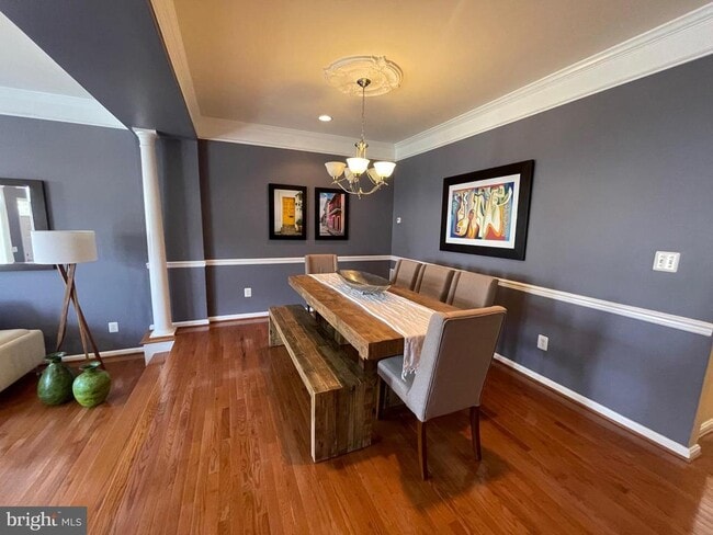 Building Photo - 22098 Avonworth Square