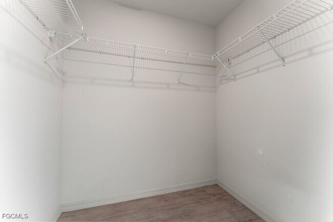 Building Photo - 3419 SW 8th Pl