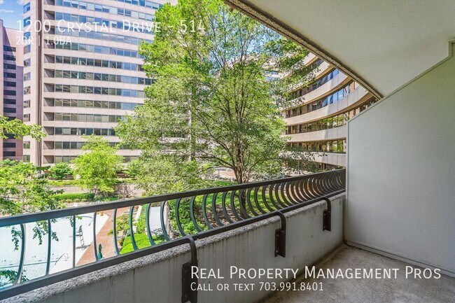 Building Photo - 1200 Crystal Dr