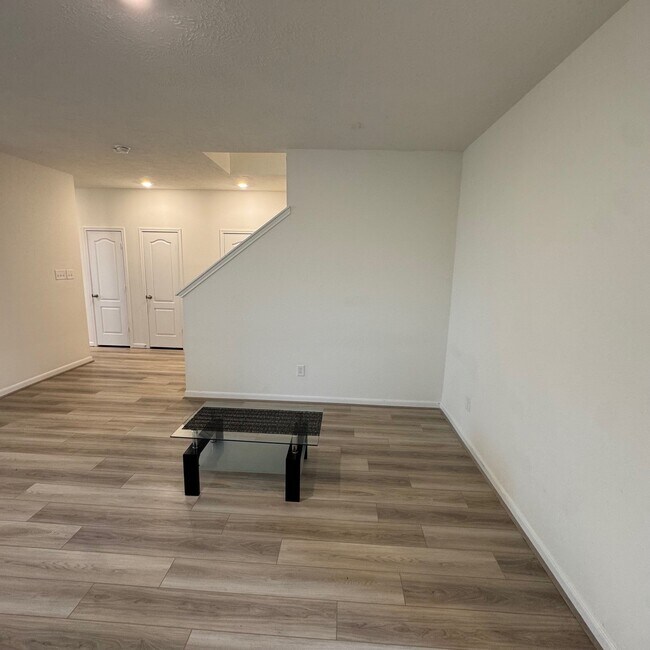Building Photo - 5626 Smokey Bear Ln