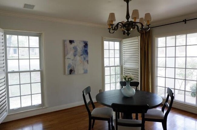 Building Photo - 2203 Griswold Ln