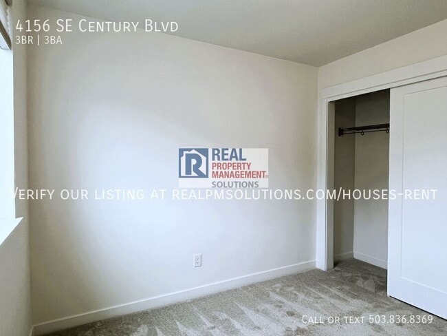 Building Photo - 4156 SE Century Blvd