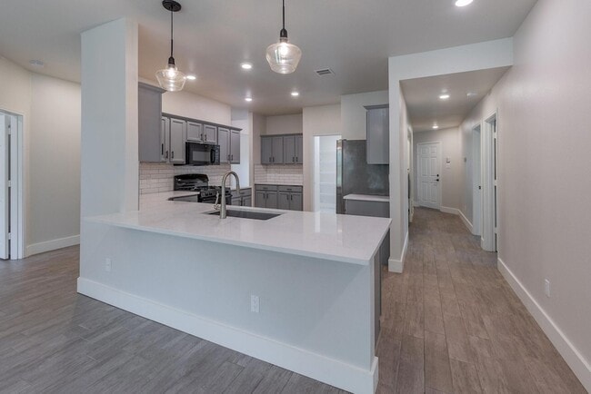 Building Photo - 3213 Canyon Ledge Cove