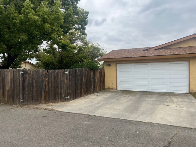 Building Photo - Adorable 3 bedroom home for rent
