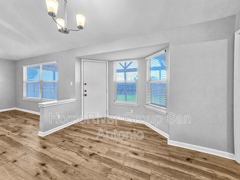 Building Photo - 8526 Coppersky