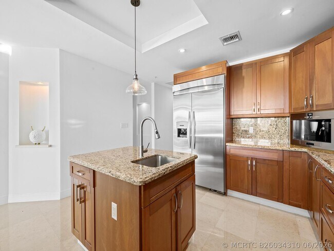 Building Photo - 516 Hendricks Isle