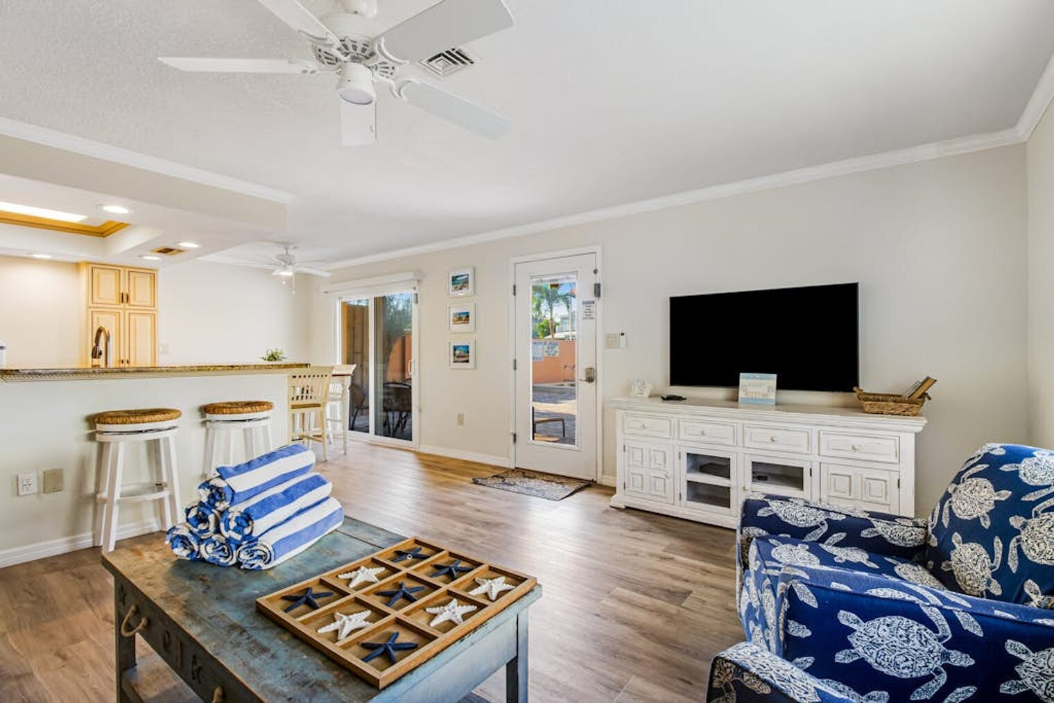 Building Photo - 7107 Gulf Dr
