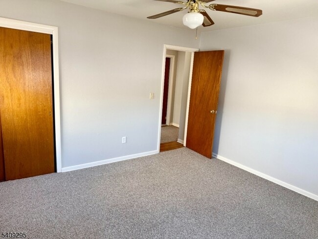 Building Photo - 172 Kanouse St