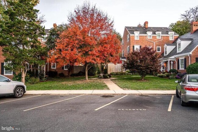 Building Photo - 4224 32nd St S