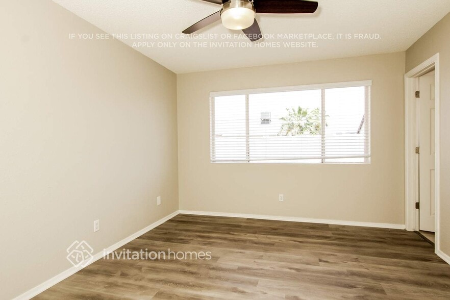 Building Photo - 8714 W Lawrence Ln