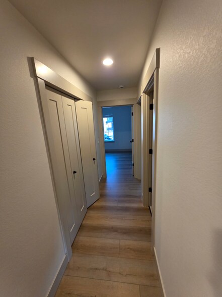 Building Photo - 6929 Talloc Ave SE