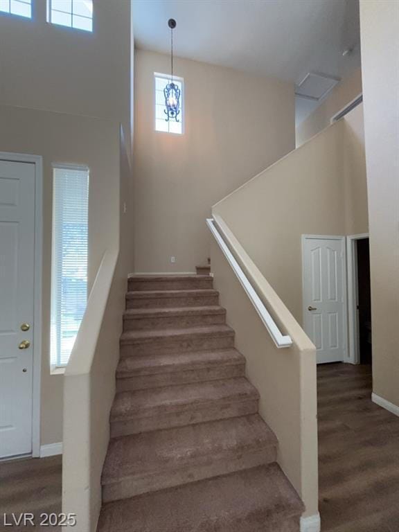 Building Photo - Beautiful property with excellent natural light